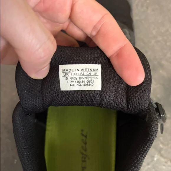 Salomon Black Athletic Shoes with Rugged Outsole - Picture 3 of 4